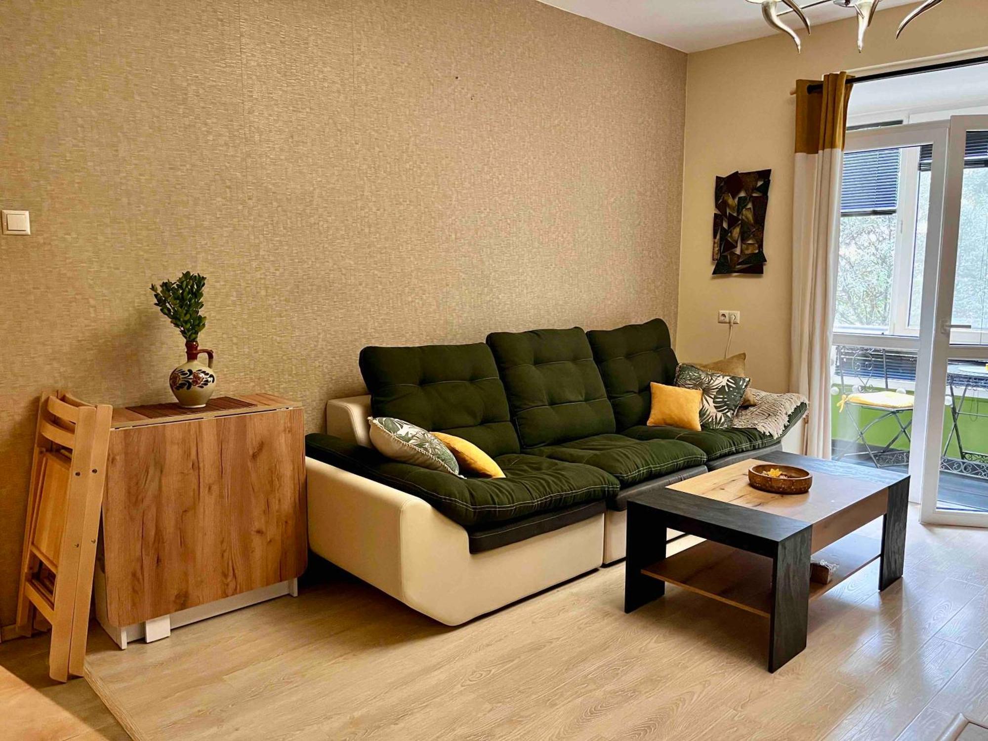 Cozy 2Br Oasis In Central Burgas City Exterior foto