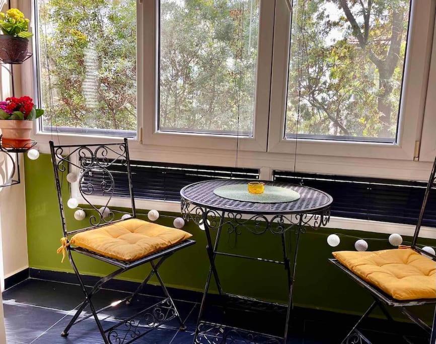 Cozy 2Br Oasis In Central Burgas City Exterior foto