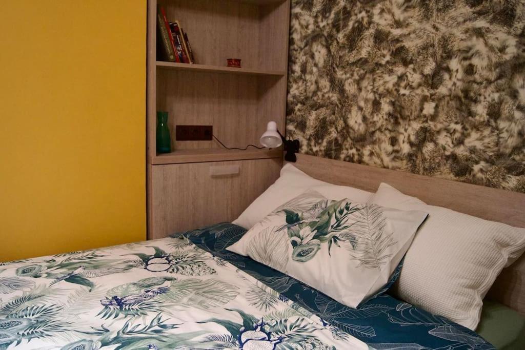 Cozy 2Br Oasis In Central Burgas City Exterior foto