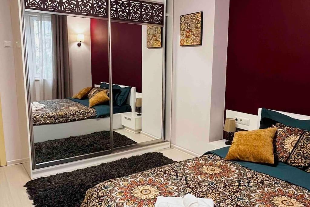 Cozy 2Br Oasis In Central Burgas City Exterior foto
